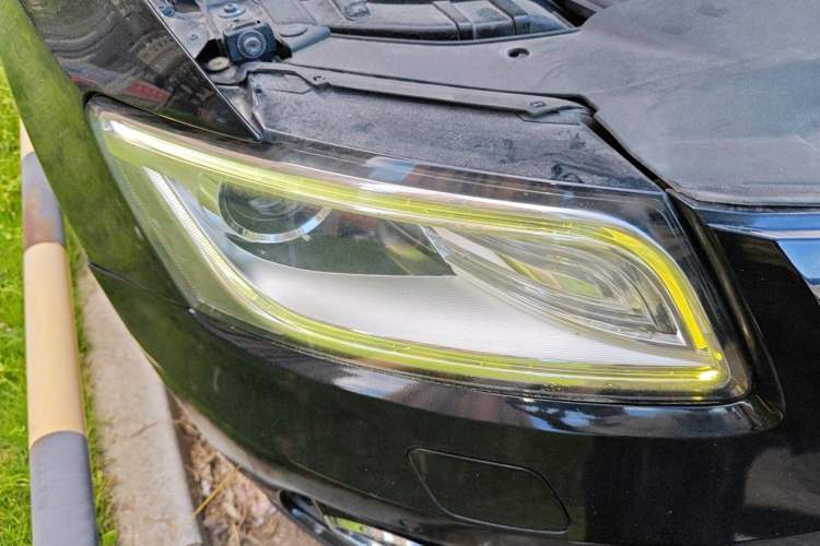 Used Audi Q5 2013 40 TFSI Comfort Edition Right Front Headlight