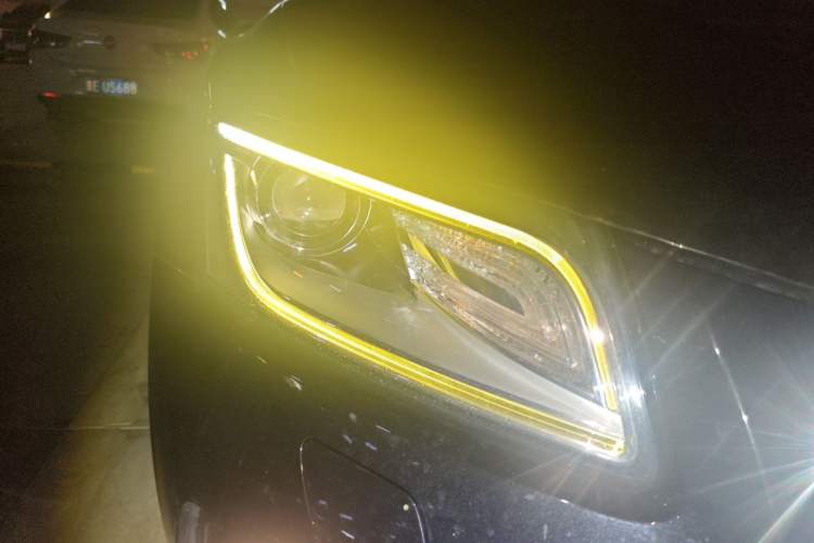 Used Audi Q5 2013 40 TFSI Technology Edition Right Front Headlight