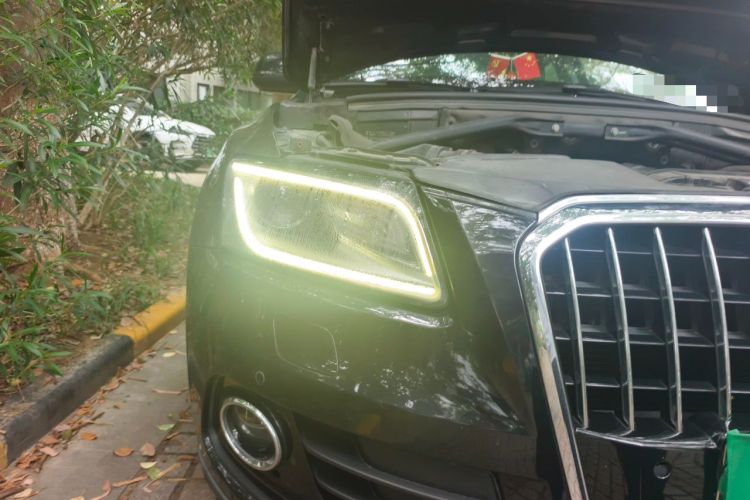 Used Audi Q5 2013 40 TFSI Comfort Edition Right Front Headlight
