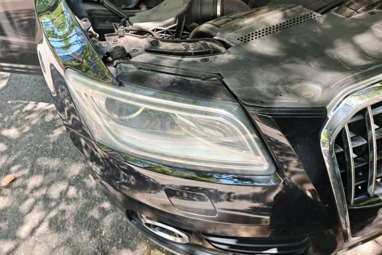 Used Audi Q5 2013 40 TFSI Ambition Right Front Headlight