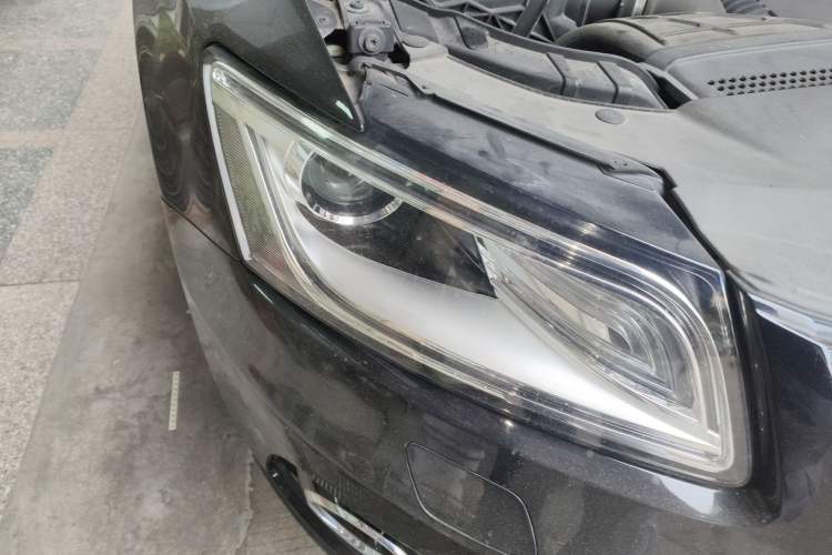 Used Audi Q5 2013 40 TFSI Ambition Right Front Headlight