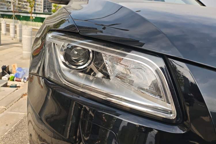 Used Audi Q5 2013 40 TFSI Technology Edition Right Front Headlight