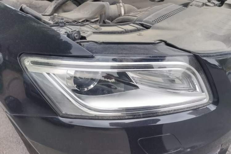 Used Audi Q5 2013 40 TFSI Ambition Right Front Headlight