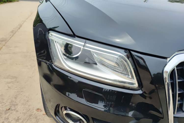 Used Audi Q5 2013 40 TFSI Ambition Right Front Headlight