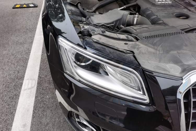 Used Audi Q5 2013 40 TFSI Ambition Right Front Headlight