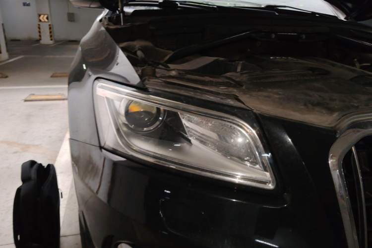 Used Audi Q5 2013 40 TFSI Ambition Right Front Headlight