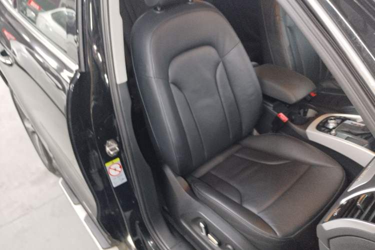 Used Audi Q5 2013 45 TFSI quattro Sport Edition Right Front Seat