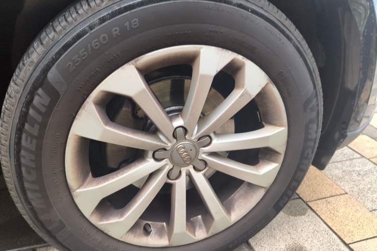 Used Audi Q5 2013 40 TFSI Technology Edition Right Front Wheel Hub