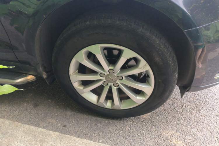 Used Audi Q5 2013 40 TFSI Technology Edition Right Front Wheel Hub