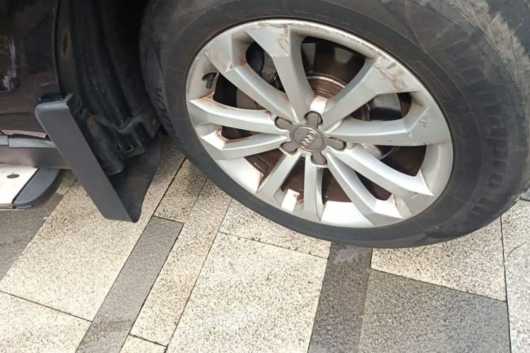 Used Audi Q5 2013 40 TFSI Technology Edition Right Front Wheel Hub