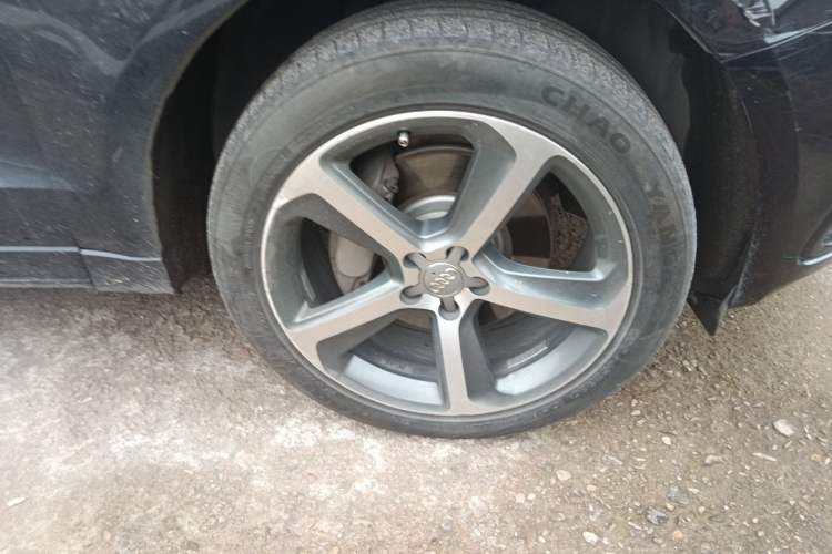 Used Audi Q5 2013 45 TFSI quattro Sport Edition Right Front Wheel Hub