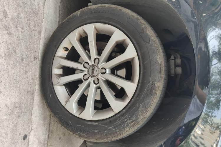 Used Audi Q5 2013 40 TFSI Technology Edition Right Front Wheel Hub