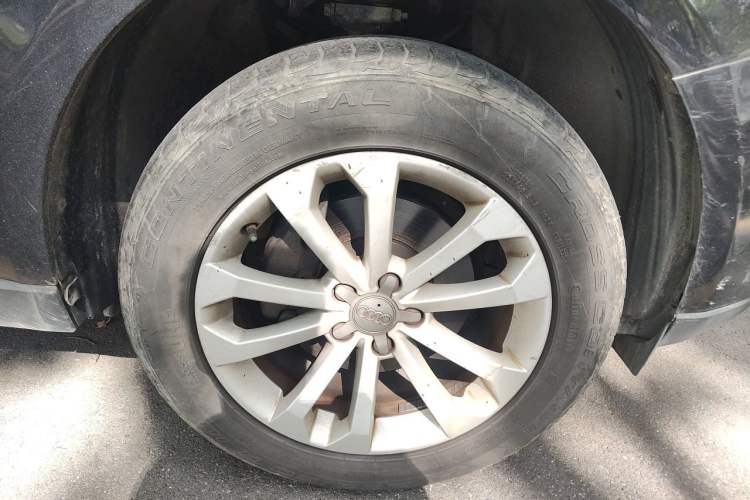 Used Audi Q5 2013 40 TFSI Technology Edition Right Front Wheel Hub