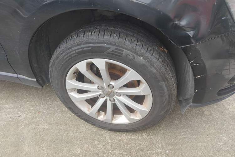 Used Audi Q5 2013 40 TFSI Technology Edition Right Front Wheel Hub