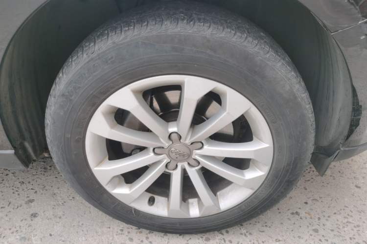 Used Audi Q5 2013 40 TFSI Technology Edition Right Front Wheel Hub