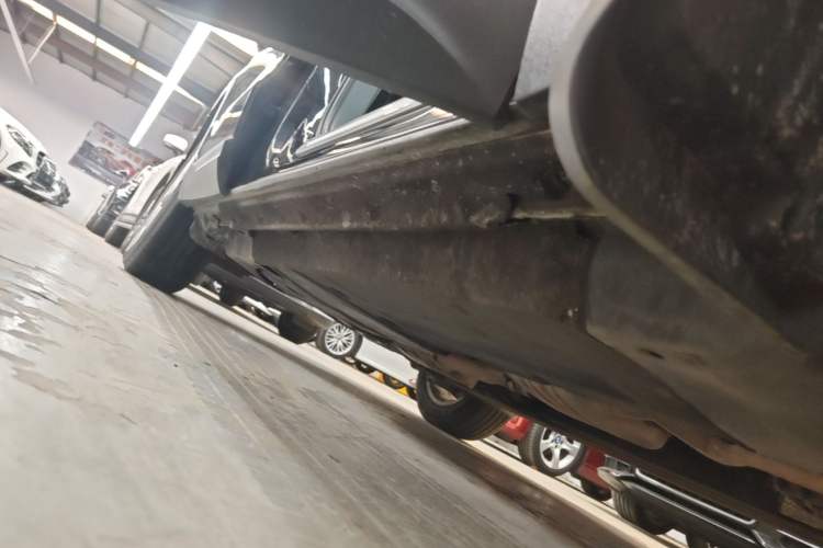 Used Audi Q5 2013 40 TFSI Ambition Right Side Sill