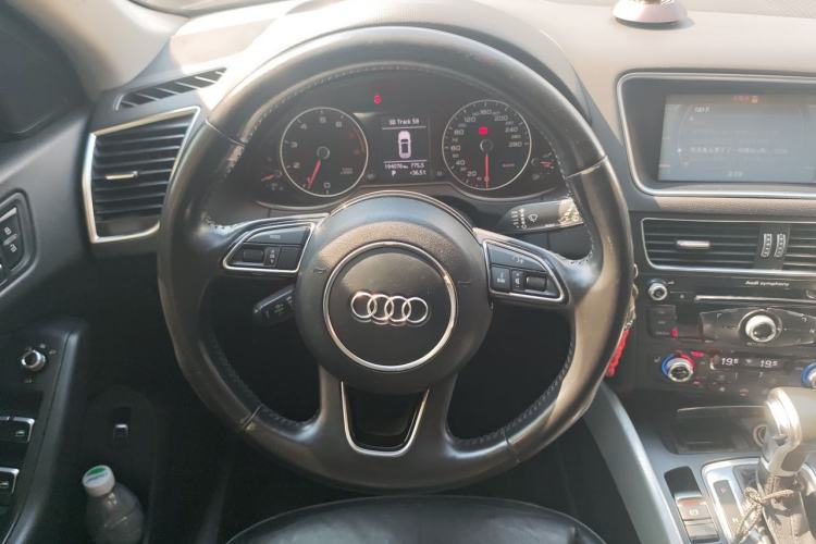 Used Audi Q5 2013 40 TFSI Technology Edition Steering Wheel