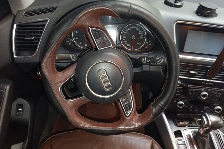 Used Audi Q5 2013 40 TFSI Technology Edition Steering Wheel