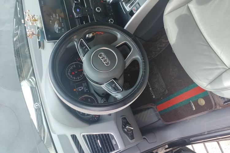 Used Audi Q5 2013 40 TFSI Technology Edition Steering Wheel