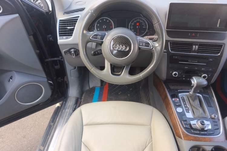 Used Audi Q5 2013 40 TFSI Comfort Edition Steering Wheel