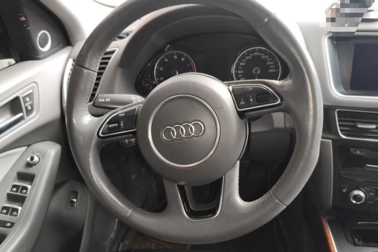 Used Audi Q5 2013 40 TFSI Comfort Edition Steering Wheel