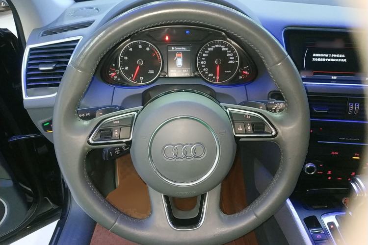 Used Audi Q5 2013 45 TFSI quattro Sport Edition Steering Wheel