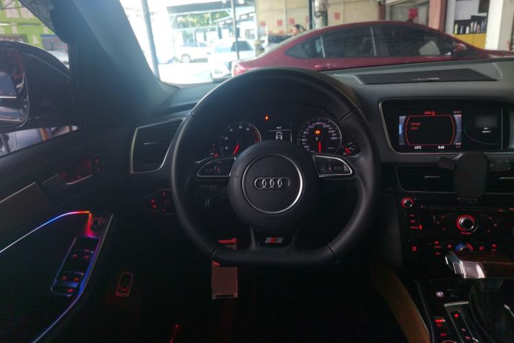 Used Audi Q5 2013 40 TFSI Ambition Steering Wheel