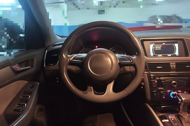 Used Audi Q5 2013 40 TFSI Ambition Steering Wheel