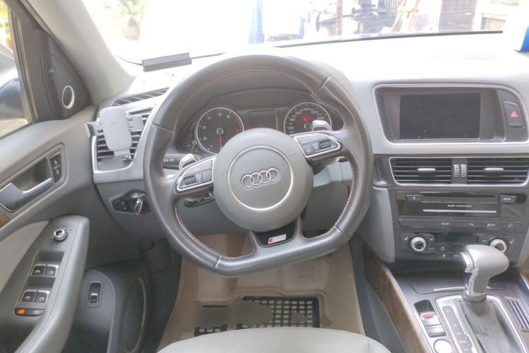 Used Audi Q5 2013 40 TFSI Comfort Edition Steering Wheel