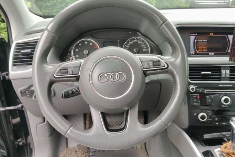 Used Audi Q5 2013 40 TFSI Technology Edition Steering Wheel