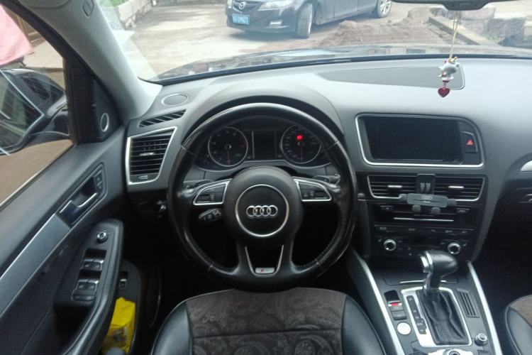 Used Audi Q5 2013 45 TFSI quattro Sport Edition Steering Wheel