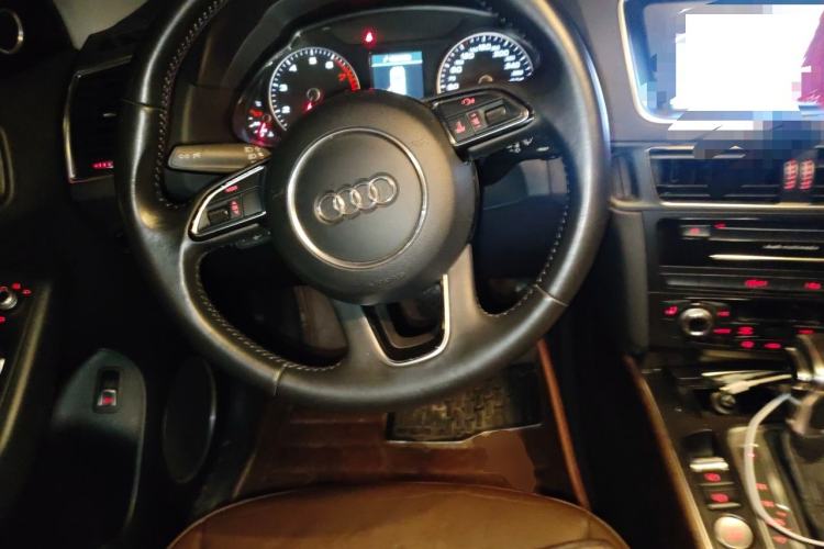Used Audi Q5 2013 40 TFSI Comfort Edition Steering Wheel