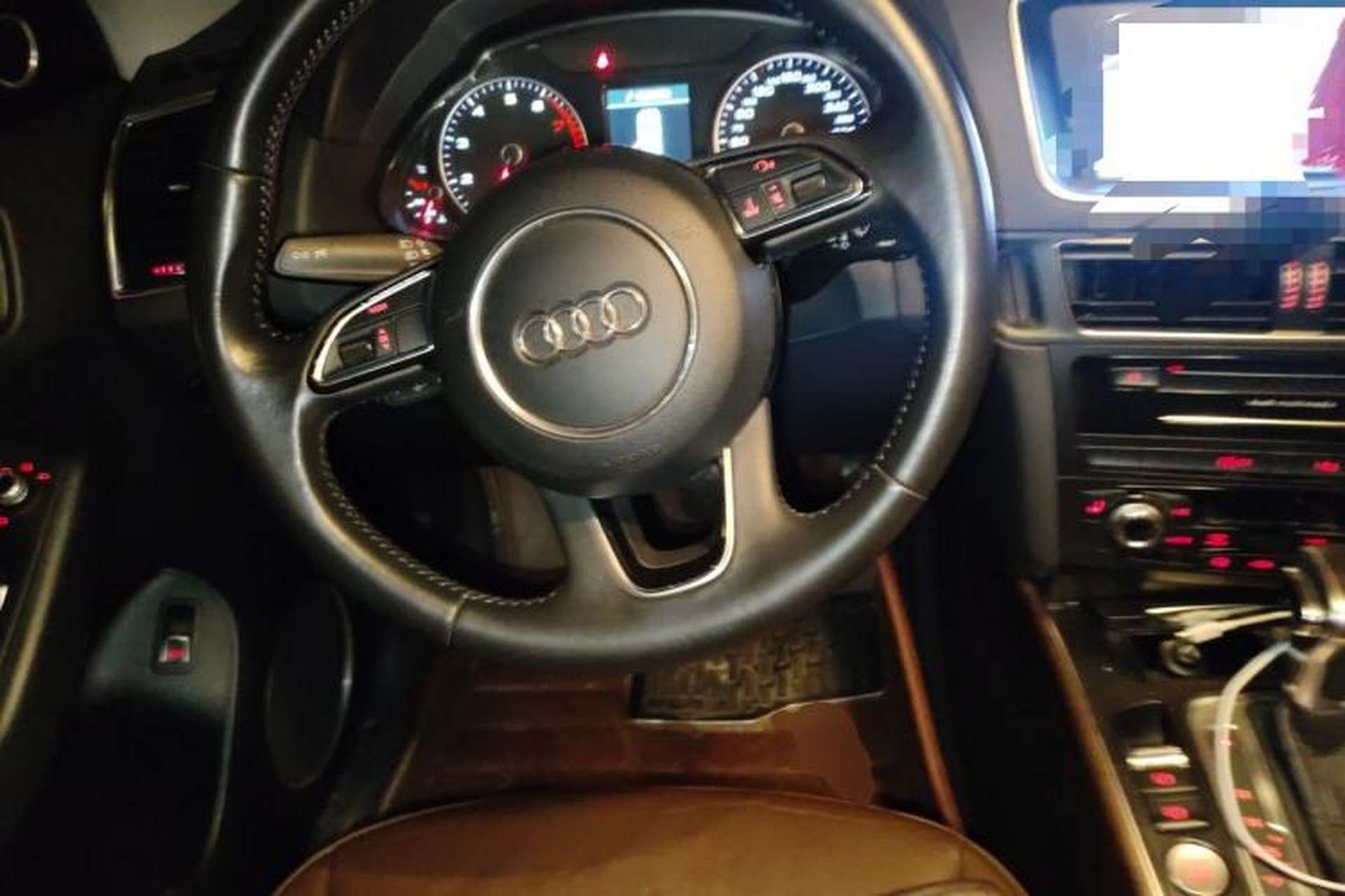 Used Audi Q5 2013 40 TFSI Comfort Edition Steering Wheel