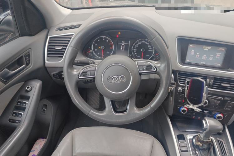 Used Audi Q5 2013 40 TFSI Technology Edition Steering Wheel