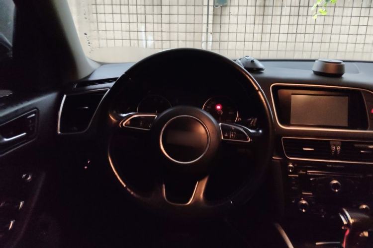 Used Audi Q5 2013 40 TFSI Technology Edition Steering Wheel