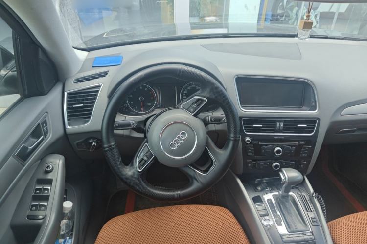 Used Audi Q5 2013 40 TFSI Technology Edition Steering Wheel