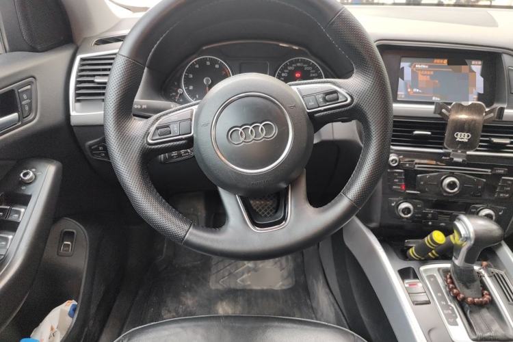 Used Audi Q5 2013 40 TFSI Technology Edition Steering Wheel