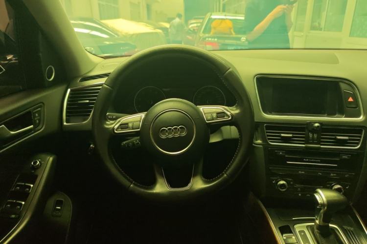 Used Audi Q5 2013 40 TFSI Comfort Edition Steering Wheel