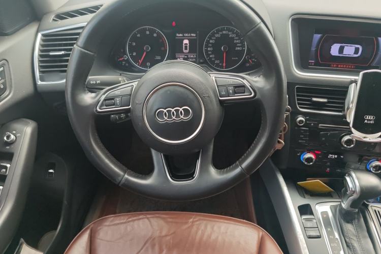 Used Audi Q5 2013 40 TFSI Technology Edition Steering Wheel