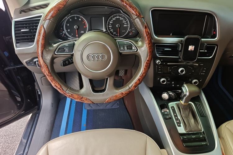 Used Audi Q5 2013 40 TFSI Technology Edition Steering Wheel
