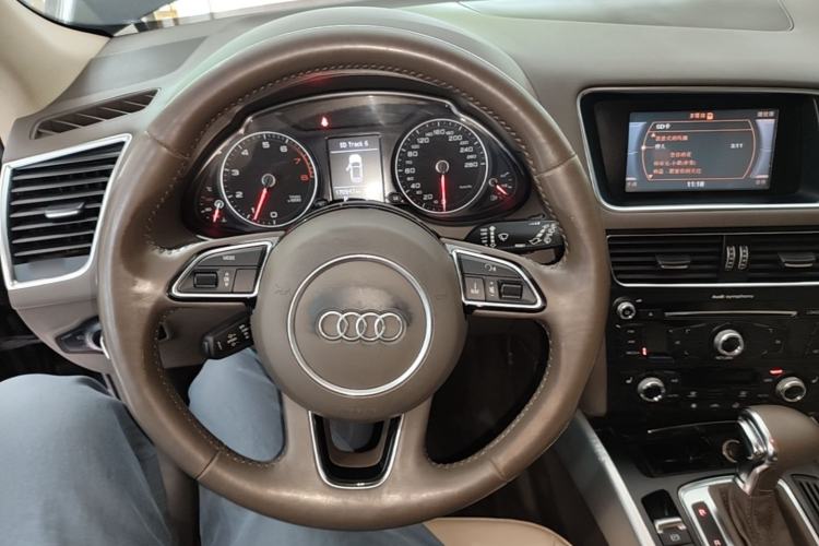 Used Audi Q5 2013 40 TFSI Technology Edition Steering Wheel