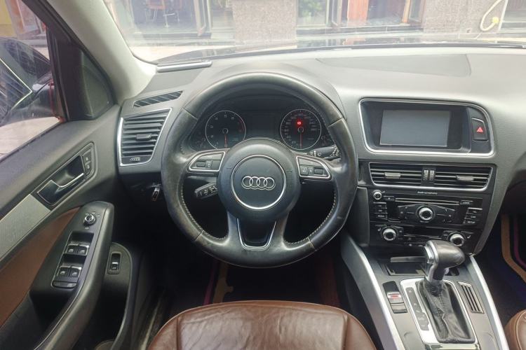 Used Audi Q5 2013 40 TFSI Technology Edition Steering Wheel