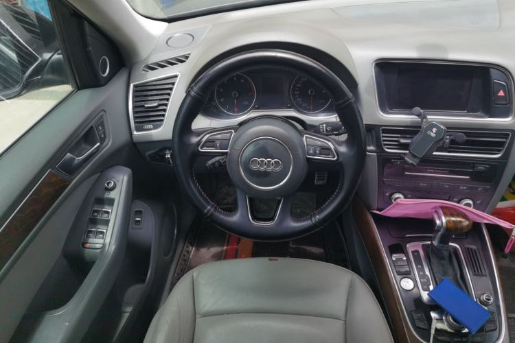 Used Audi Q5 2013 40 TFSI Comfort Edition Steering Wheel