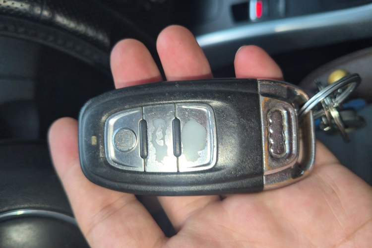 Used Audi Q5 2013 40 TFSI Technology Edition Vehicle Key