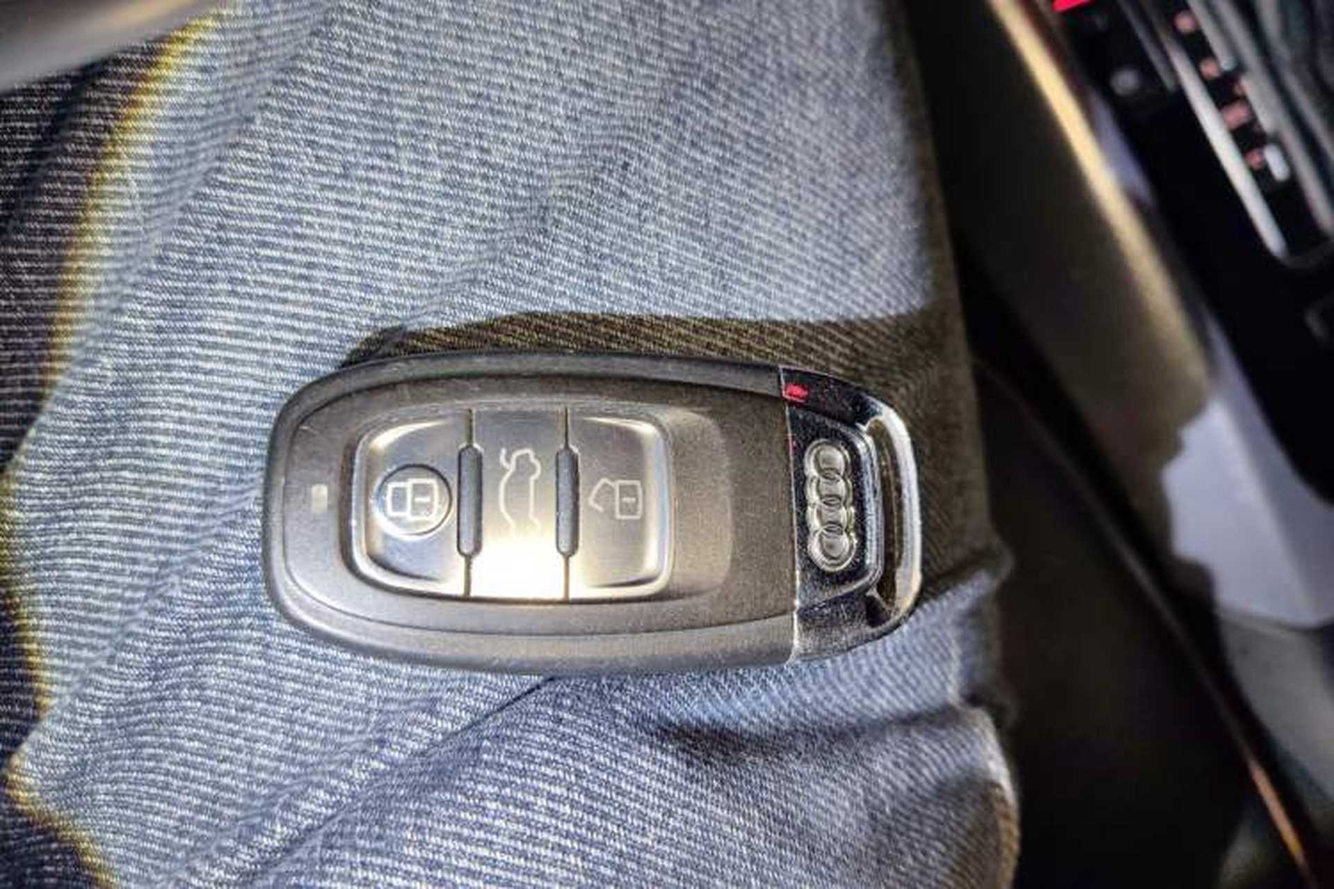 Used Audi Q5 2013 40 TFSI Technology Edition Vehicle Key
