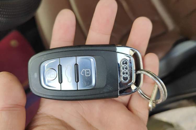 Used Audi Q5 2013 40 TFSI Technology Edition Vehicle Key
