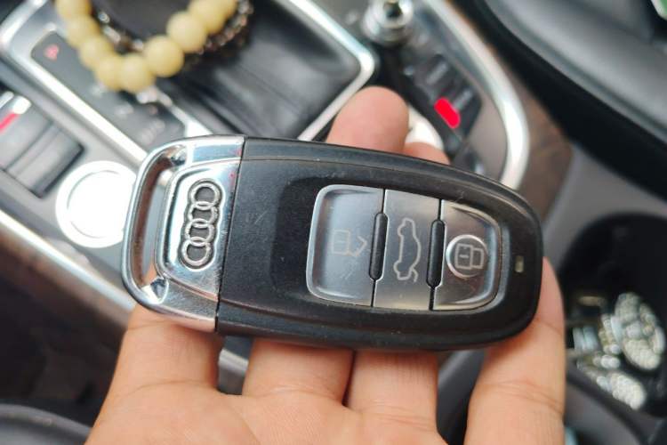 Used Audi Q5 2013 40 TFSI Comfort Edition Vehicle Key