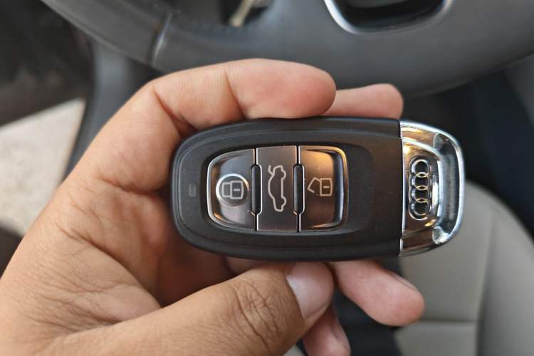 Used Audi Q5 2013 40 TFSI Ambition Vehicle Key