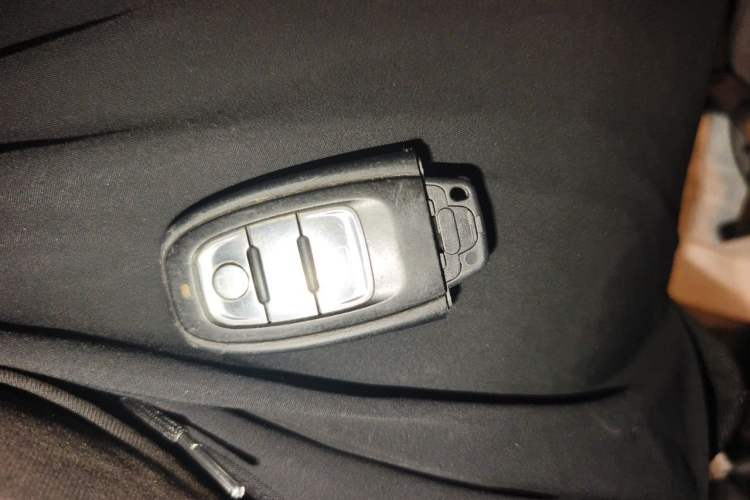 Used Audi Q5 2013 40 TFSI Ambition Vehicle Key