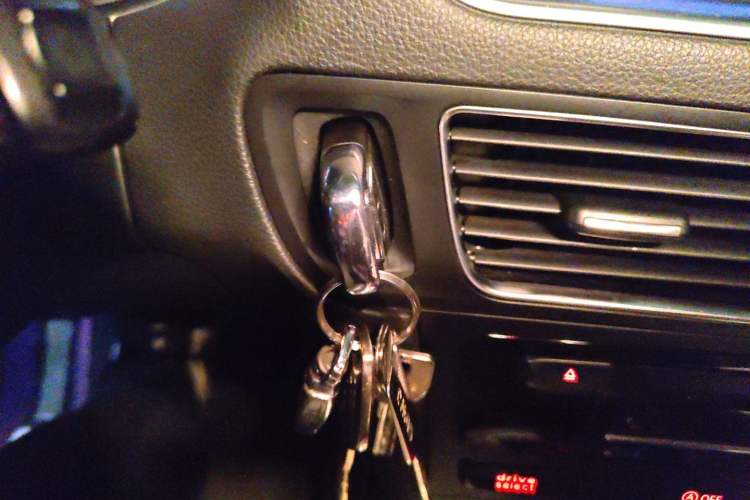 Used Audi Q5 2013 45 TFSI quattro Sport Edition Vehicle Key
